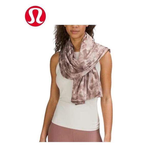 Lululemon Women's Customizable Snap Scarf - Shine Rose Gold - Picture 8 of 16
